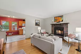 8244 W Acacia St, Milwaukee, WI 53223 - Photo 4