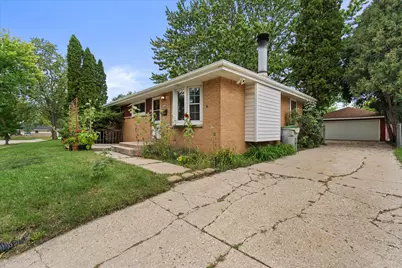 8244 W Acacia St, Milwaukee, WI 53223 - Photo 36