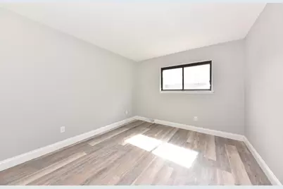 8588 N Servite Dr, Milwaukee, WI 53223 - Photo 14