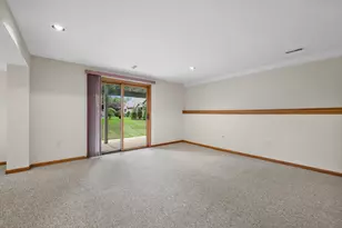 W240N2377 Range Line Ct, Pewaukee, WI 53072 - Photo 38