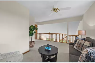 W240N2377  Range Line Ct #B, Pewaukee, WI 53072 - Photo 28