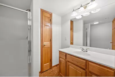 W240N2377  Range Line Ct #B, Pewaukee, WI 53072 - Photo 40