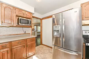 2762 N 82nd St, Milwaukee, WI 53222 - Photo 16