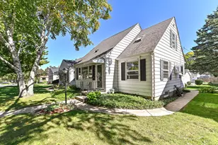 2762 N 82nd St, Milwaukee, WI 53222 - Photo 2