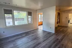 222 Harrison St, Racine, WI 53404 - Photo 4