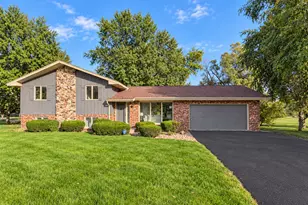 11040 N Riverland Ct, Mequon, WI 53092 - Photo 1
