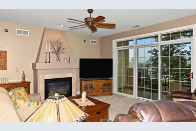 2912 N University Dr #202, Waukesha, WI 53188 - Photo 2