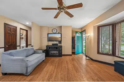 6535 N 66th St, Milwaukee, WI 53223 - Photo 8