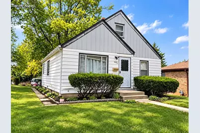 4641 N 71st St, Milwaukee, WI 53218 - Photo 2