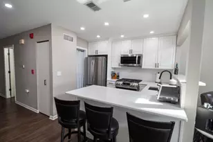 1522 Grandview Ct, Racine, WI 53139 - Photo 4