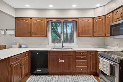 1001 W Blackhawk Dr, Fort Atkinson, WI 53538 - Photo 8