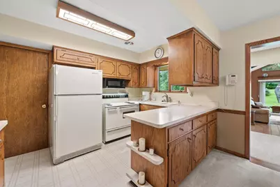 13501 W Dakota St, New Berlin, WI 53151 - Photo 4