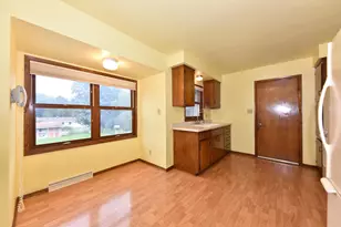 722 Summit Ave, Waukesha, WI 53188 - Photo 4