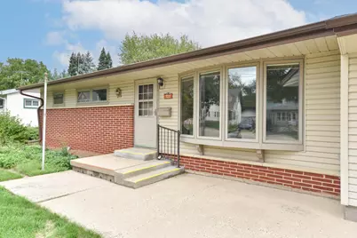 722  Summit Ave, Waukesha, WI 53188 - Photo 10
