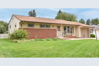 722  Summit Ave, Waukesha, WI 53188 - Photo 8