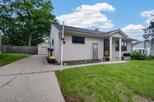 4810 76th St, Pleasant Prairie, WI 53142 - Photo 2