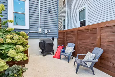 724 E Pearson St, Milwaukee, WI 53202 - Photo 38
