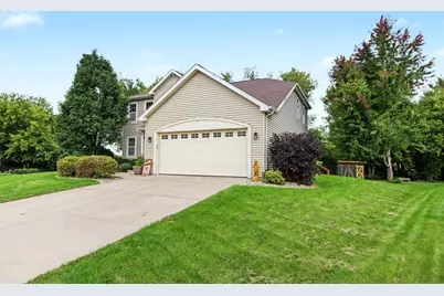 7  Woodridge Ln, Columbus, WI 53925 - Photo 2