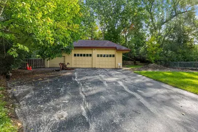 2300  Kevenauer Dr, Brookfield, WI 53005 - Photo 30