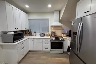 1055 N 68th St, Wauwatosa, WI 53213 - Photo 14
