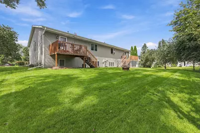 720  Timberline Trl, Hartford, WI 53027 - Photo 8