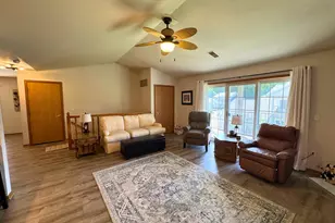 859 E Loos St, Hartford, WI 53027 - Photo 6