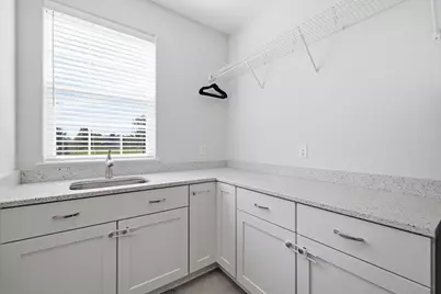 111  Sycamore Ct, Hartland, WI 53029 - Photo 26