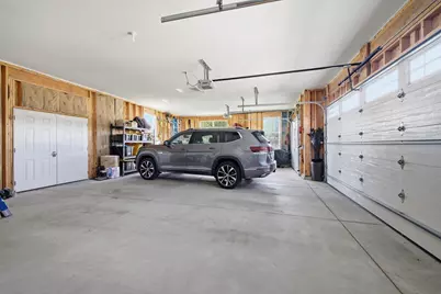 111  Sycamore Ct, Hartland, WI 53029 - Photo 60