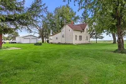 W6738  State Line Rd, Walworth, WI 53184 - Photo 2