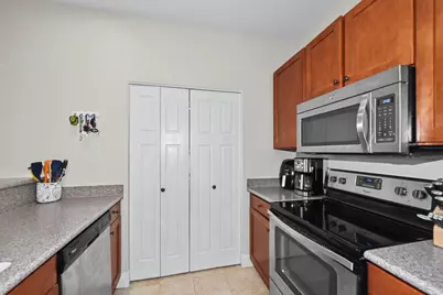 15295 W Library Ln #213, New Berlin, WI 53151 - Photo 6