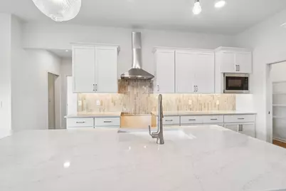 N68W26123  Brighton Dr, Lisbon, WI 53089 - Photo 16