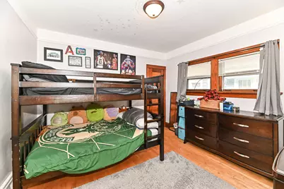 3332 S 9th Pl, Milwaukee, WI 53215 - Photo 18