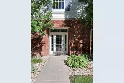 2030  Rainbow Lake Ln #316, West Bend, WI 53090 - Photo 2
