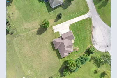 7611  Fairway Ln, Farmington, WI 53090 - Photo 2