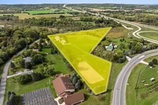 W6188 Linda Ln, Plymouth, WI 53073 - Photo 8