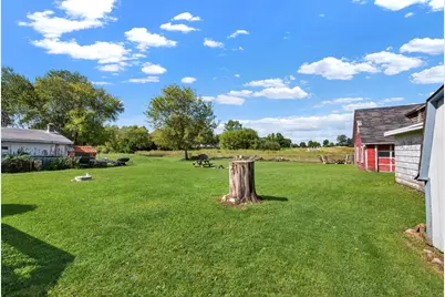 S92W22440  Henneberry Ave, Vernon, WI 53103 - Photo 4