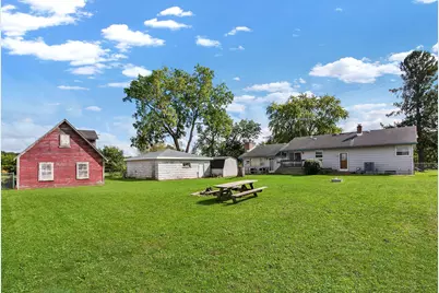 S92W22440  Henneberry Ave, Vernon, WI 53103 - Photo 6