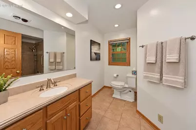 5879  Ramona Dr, Greendale, WI 53129 - Photo 24