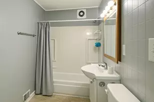 1519 Superior St, Racine, WI 53402 - Photo 4