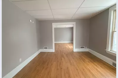 1519  Superior St #Lower, Racine, WI 53402 - Photo 6