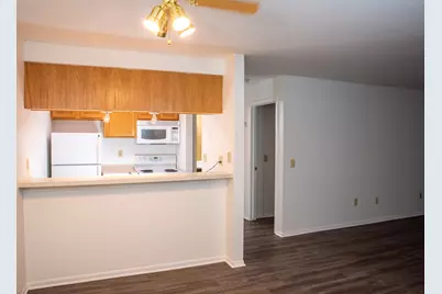 4326  Melody Ln #104, Madison, WI 53704 - Photo 6