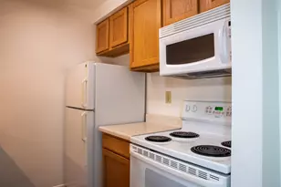 4326 Melody Ln, Madison, WI 53704 - Photo 8