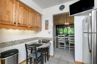 2120 W Good Hope Rd #8, Glendale, WI 53209 - Photo 6