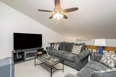 2120 W Good Hope Rd #8, Glendale, WI 53209 - Photo 22