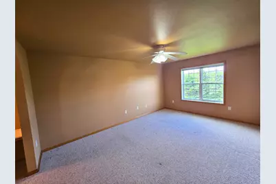 6000  S Buckhorn Ave #302, Cudahy, WI 53110 - Photo 10
