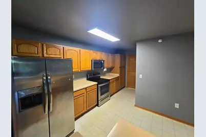 6000  S Buckhorn Ave #302, Cudahy, WI 53110 - Photo 8