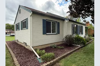 4550 N 103rd St, Wauwatosa, WI 53225 - Photo 6