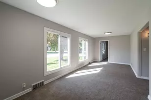 4550 N 103rd St, Wauwatosa, WI 53225 - Photo 12