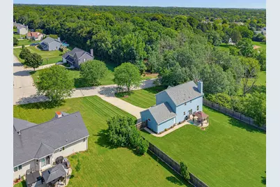4645 W Sherwood Dr, Franklin, WI 53132 - Photo 58