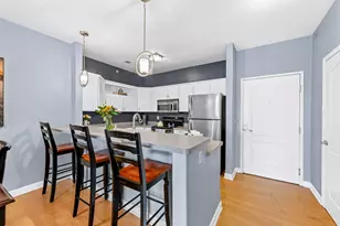 1619 N Farwell Ave, Milwaukee, WI 53202 - Photo 4